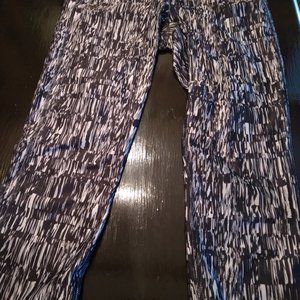 Nike Dri-Fit  size-xs. Black/White